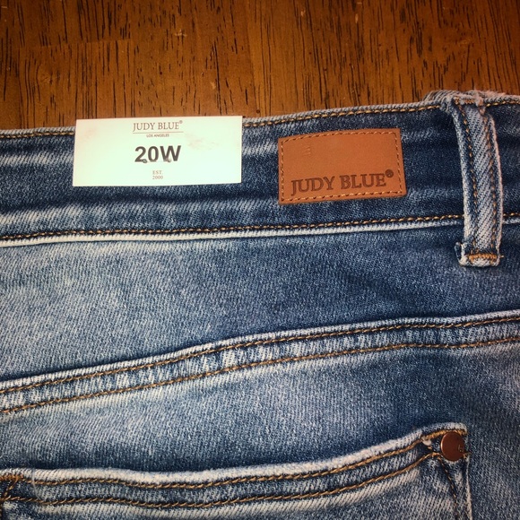 NWT Judy Blue Destroyed Boyfriend Fit Jeans - Picture 8 of 10